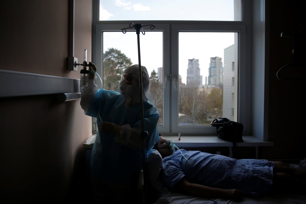 Coronavirus: de nouvelles differences genetiques identifiees chez les patients graves