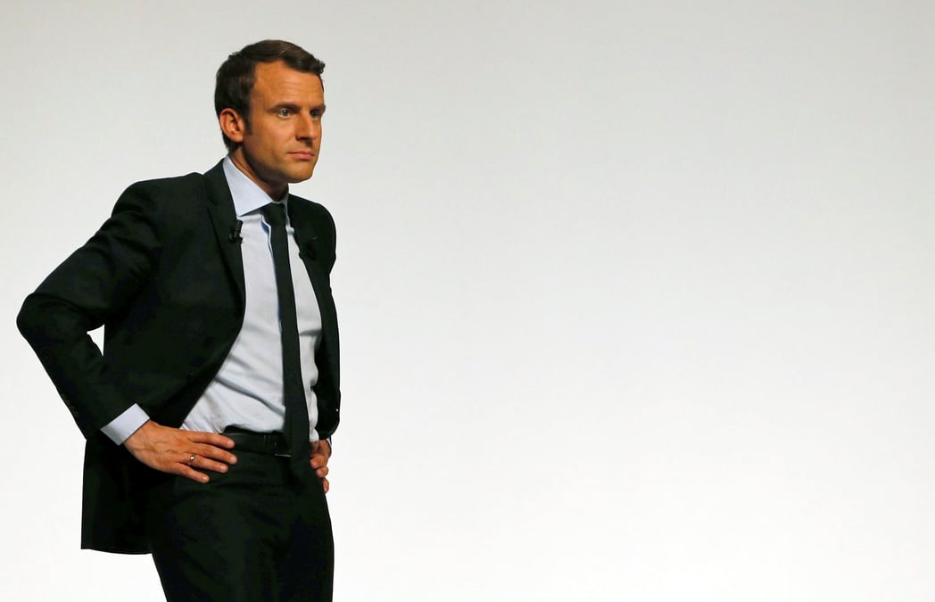 Macron porte plainte contre x pour faux et fausses nouvelles