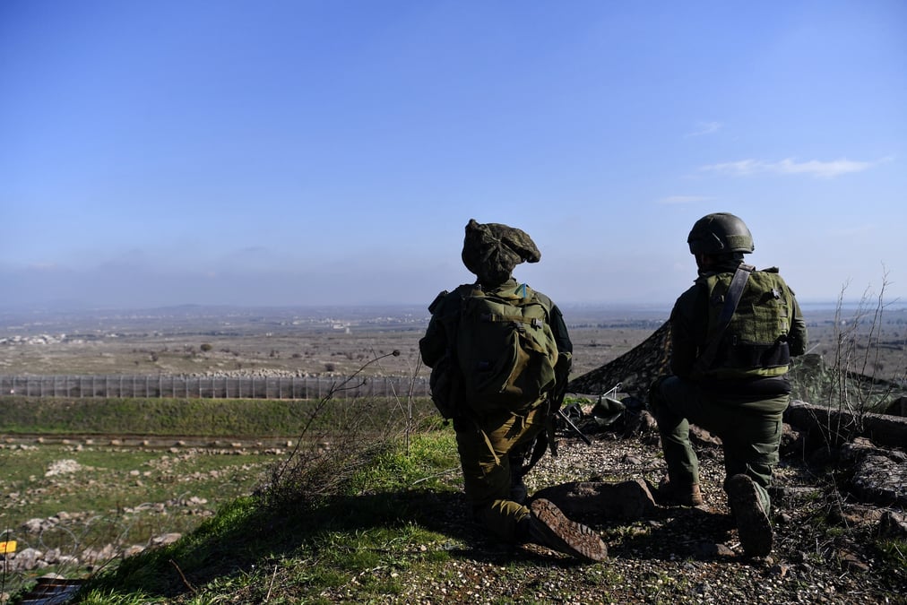 Des soldats israeliens sur le plateau du golan occupe par israel, pres de la frontiere avec la syrie en 2023