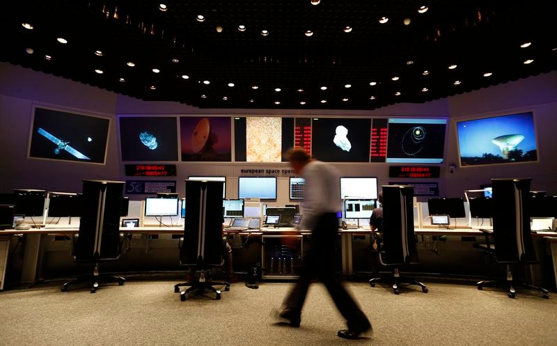 La sonde Rosetta rejoint une comète, dix ans après son départ