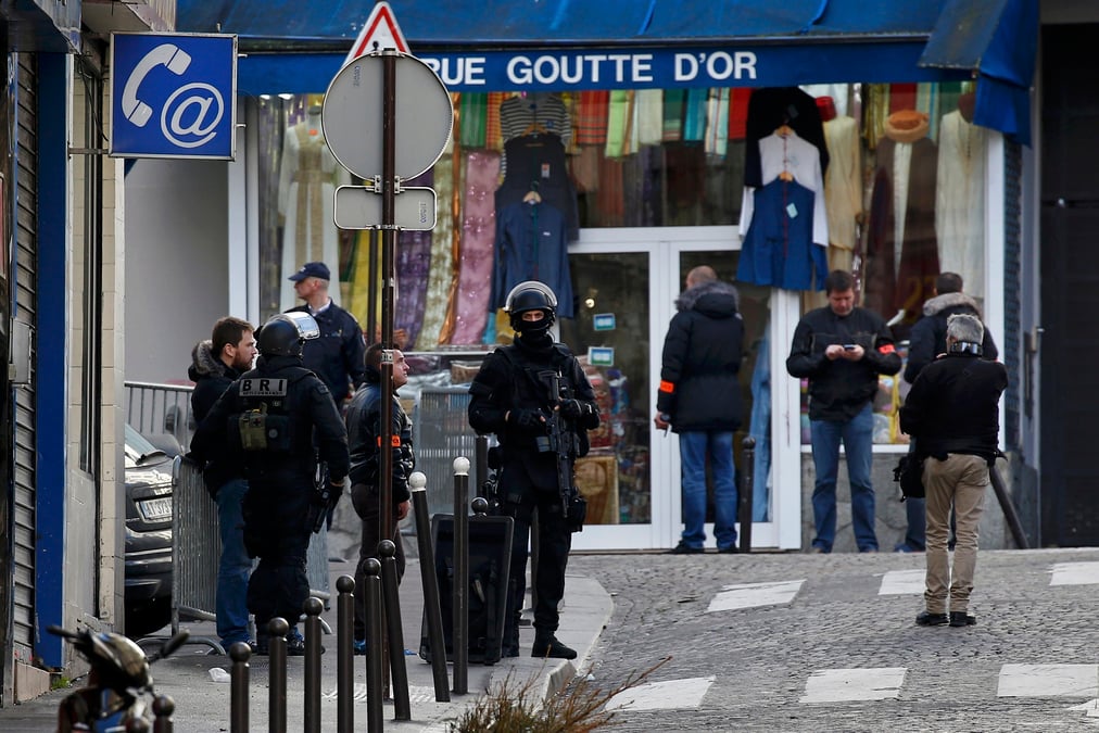 L'assaillant du commissariat du 18e aurait sejourne dans plusieurs pays de l'ue