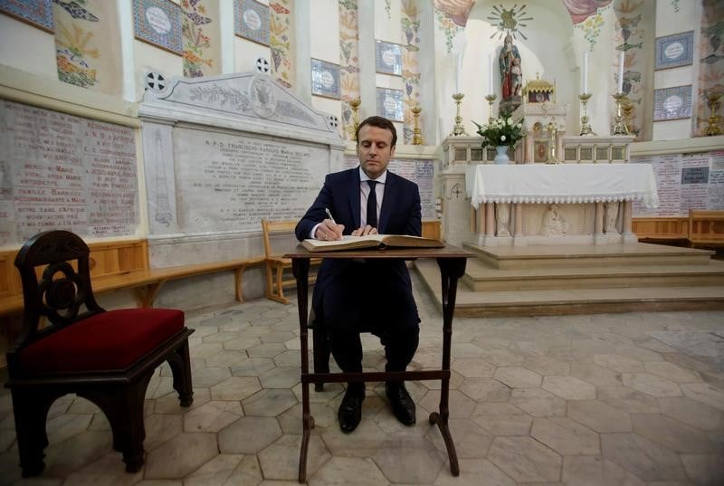 Macron revendique un "discours de verite" sur l'algerie