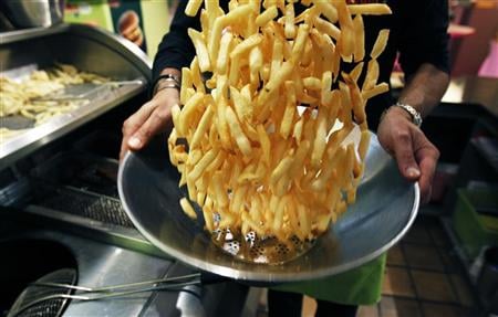 MOINS DE FRITES À LA CANTINE