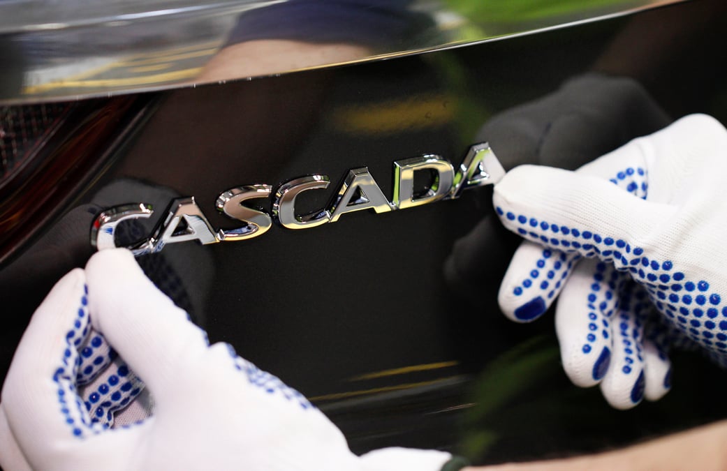Opel va abandonner les modeles adam et cascada