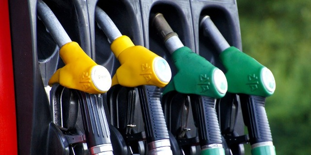 pompe essence station services