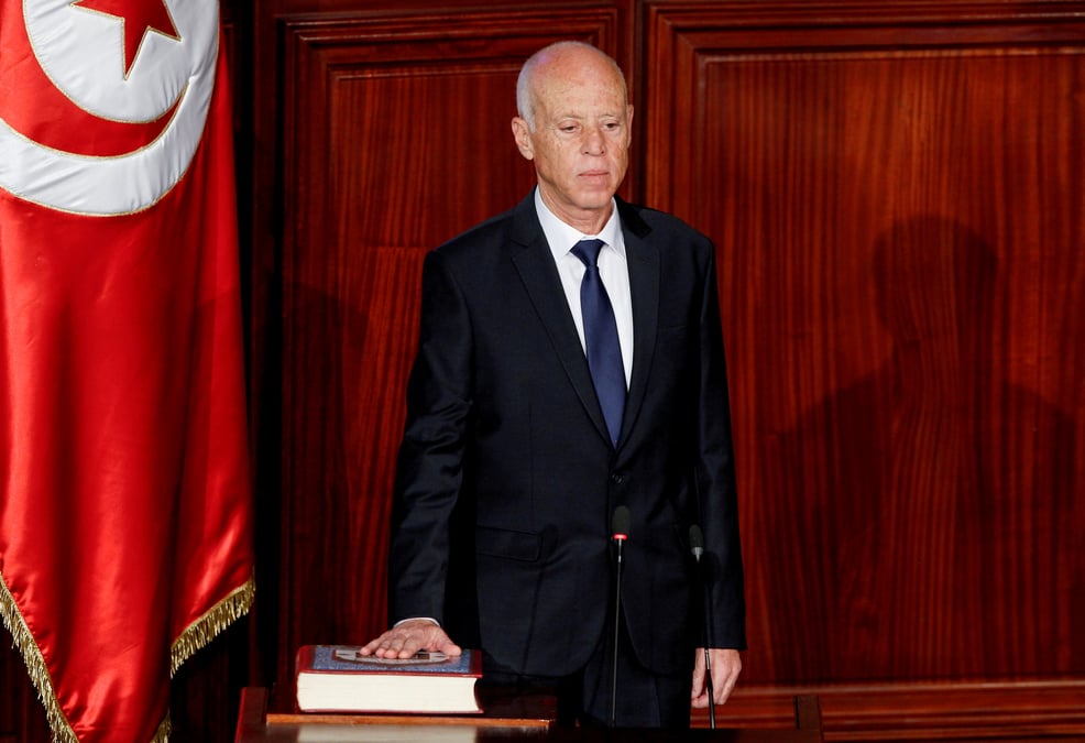 Tunisie: le president prend des mesures speciales pour exercer le pouvoir