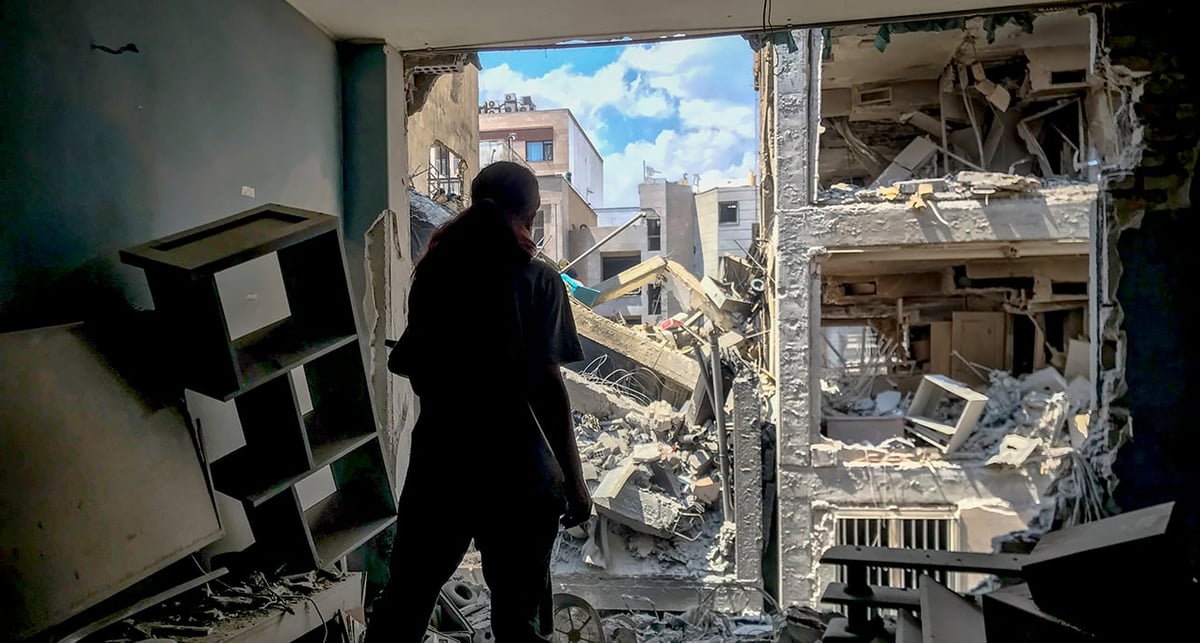 Vue de l'intérieur d'un immeuble à Téhéran le 13 juin 2025.