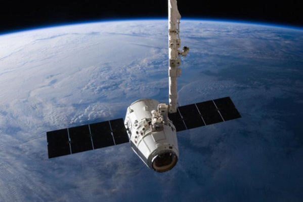 La capsule dragon de spacex manque son arrimage a l'iss