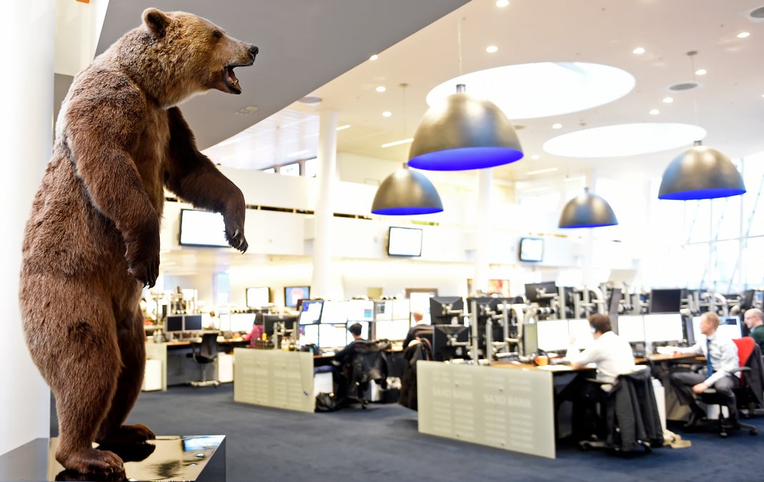 Pas de retour a une croissance normale avant 2022-23, dit saxo bank