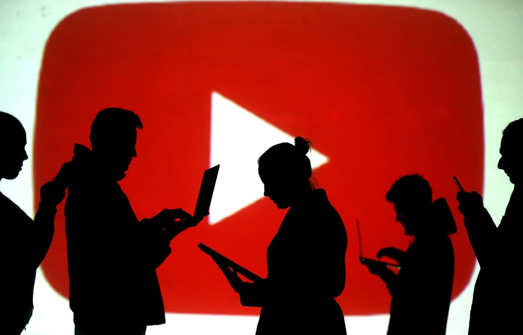 Le royaume-uni demande a youtube de retirer des videos "trafiquees" par la russie