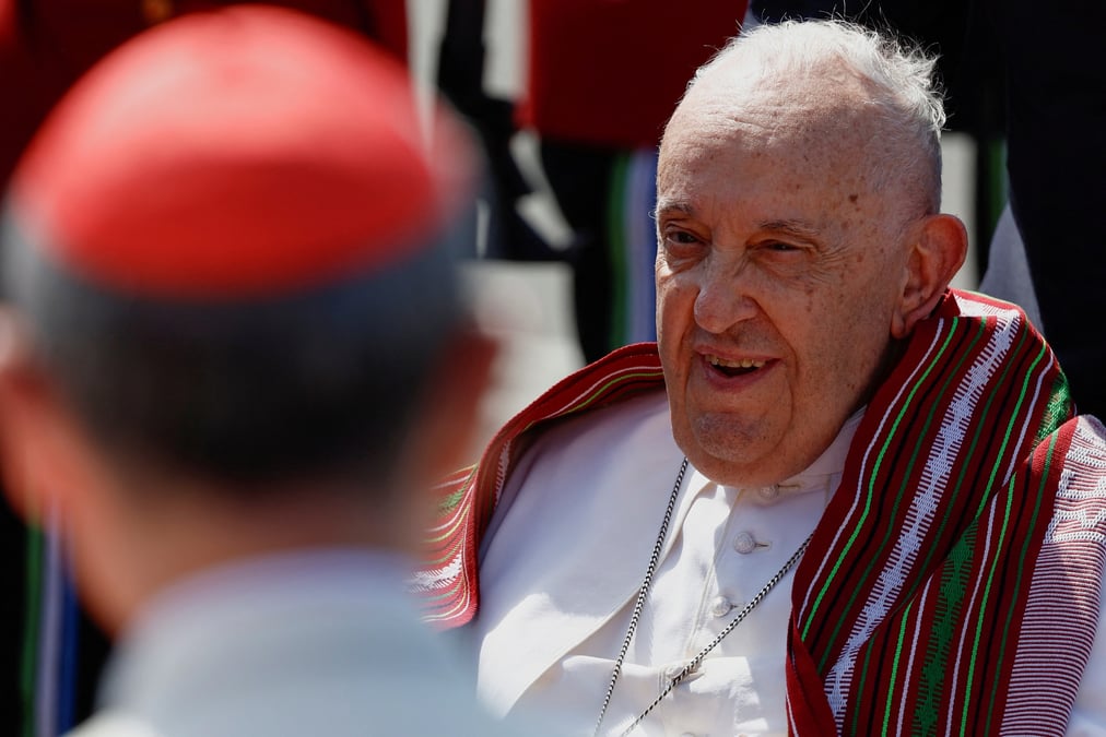 Le pape francois a dili