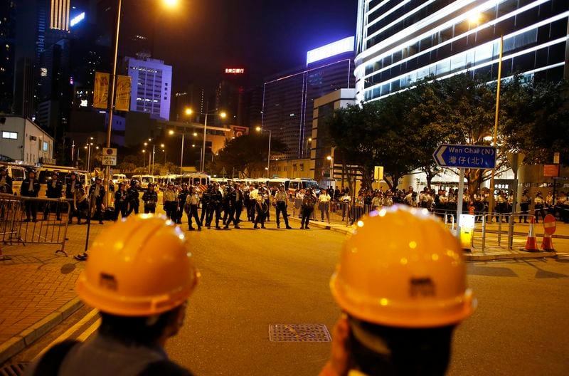 Heurts à Hong Kong entre policiers et manifestants