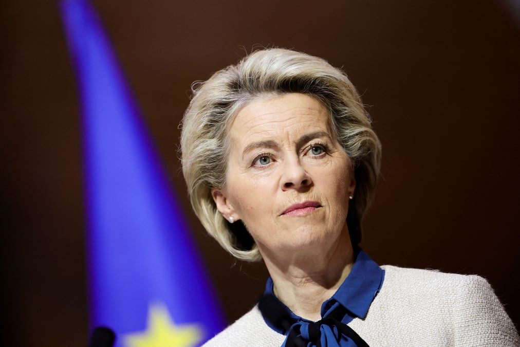L'ue veut un engagement des etats-unis sur des livraisons de gnl pour les deux prochains hivers, dit von der leyen
