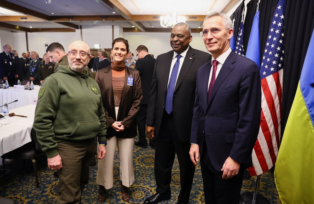 Reunion du groupe de contact sur la defense de l'ukraine sur la base militaire de ramstein