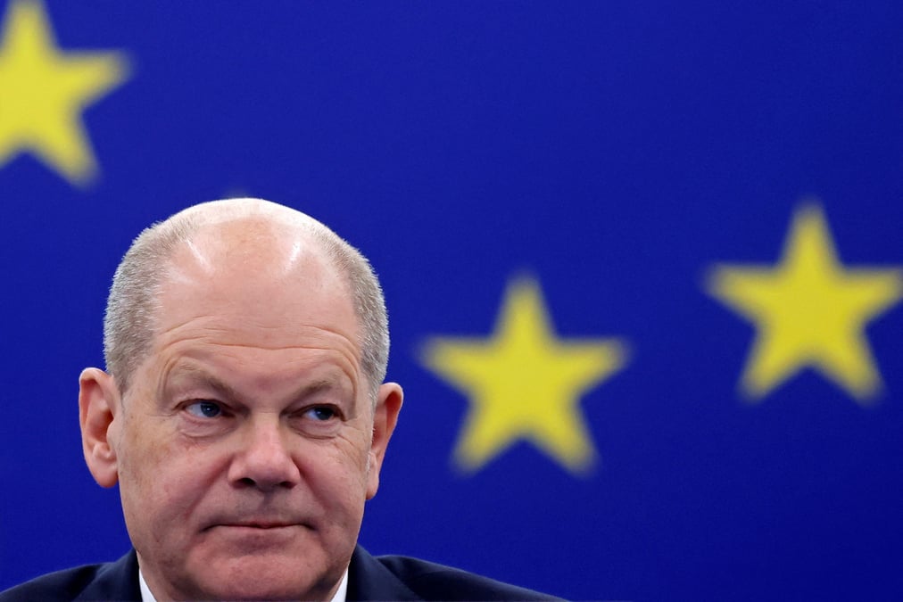Le chancelier allemand scholz s'adresse au parlement europeen a strasbourg