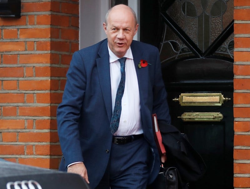 Le vice-premier ministre britannique demissionne