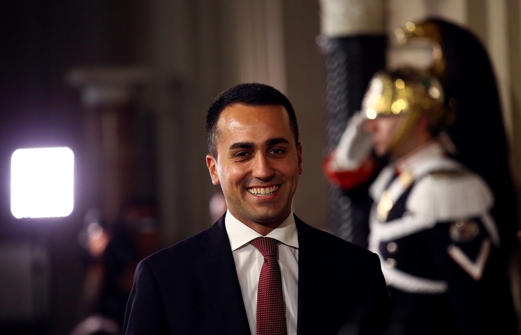 Ligue et m5s reprennent leurs discussions de coalition en italie