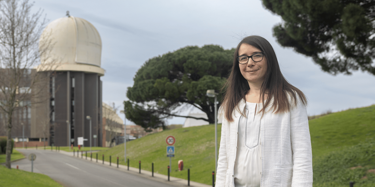Enceinte de son deuxième enfant, Nathalie Font est à la tête du site industriel de Thales Alenia Space à Toulouse.