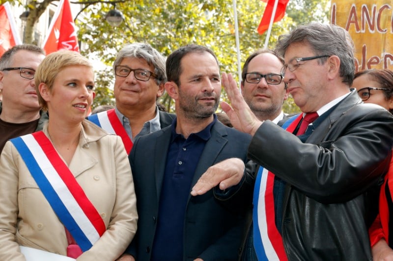 Melenchon "reduit la fracture" avec hamon
