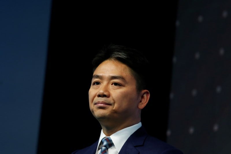 Le patron de jd.com interpelle quelques heures aux etats-unis
