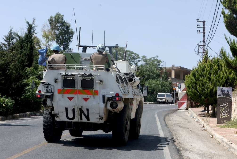 Des casques bleus de l'onu (finul) dans le village d'adaisseh, au sud du liban