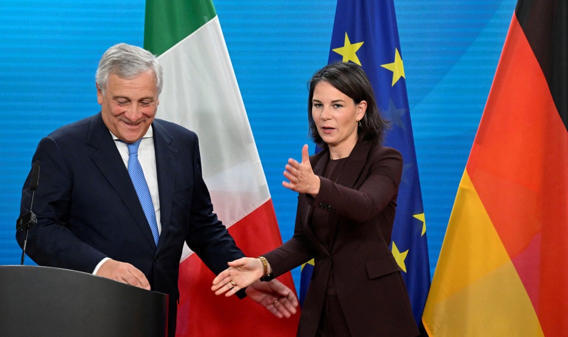 La ministre allemande des affaires etrangeres baerbock et son homologue italien tajani