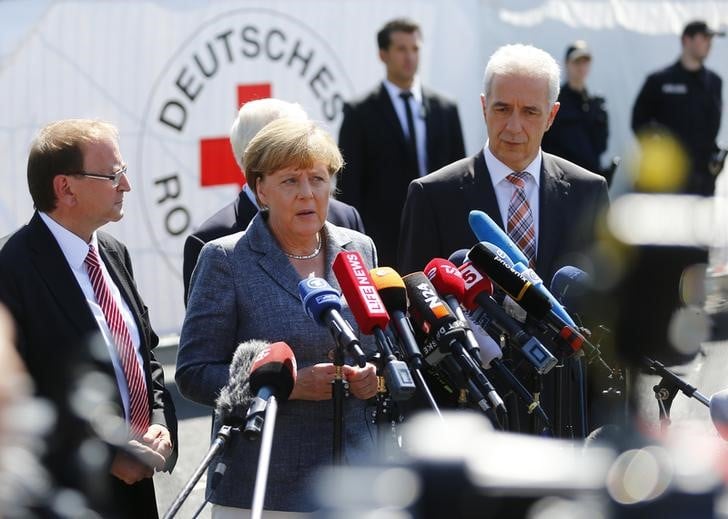 Tolerance zero pour la xenophobie, dit merkel a heidenau