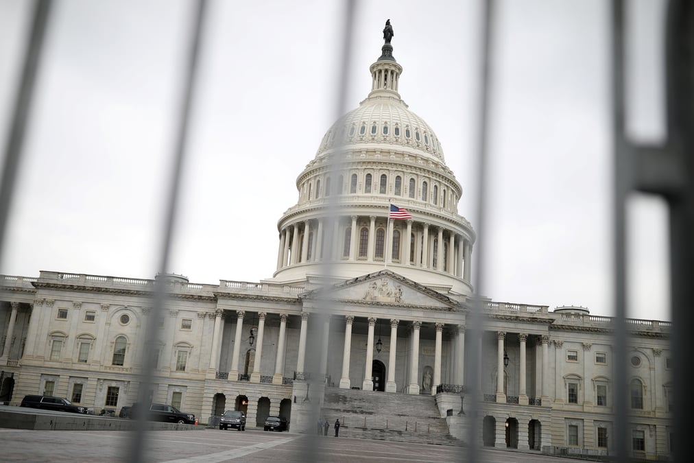 Usa: le congres se prononcera cette semaine sur un plan de financement provisoire