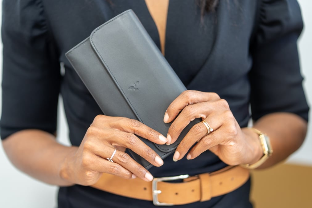 Graulhet perpétue une histoire millénaire autour du cuir avec le site de e-commerce La Rue des Artisans.