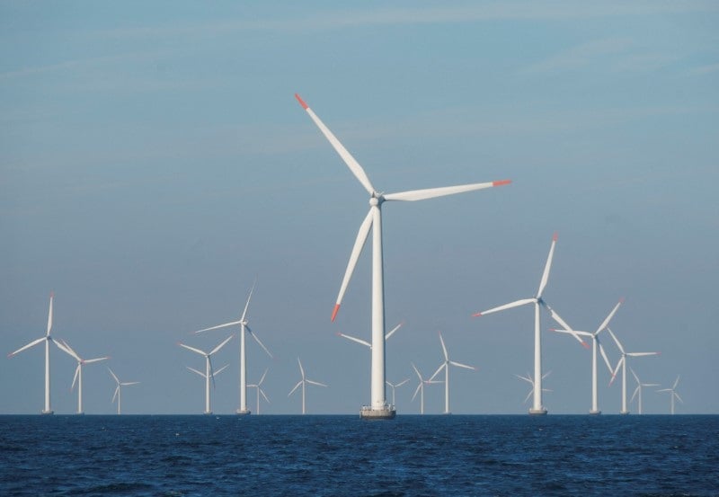 Le parc eolien offshore d'orsted pres de nysted, au danemark