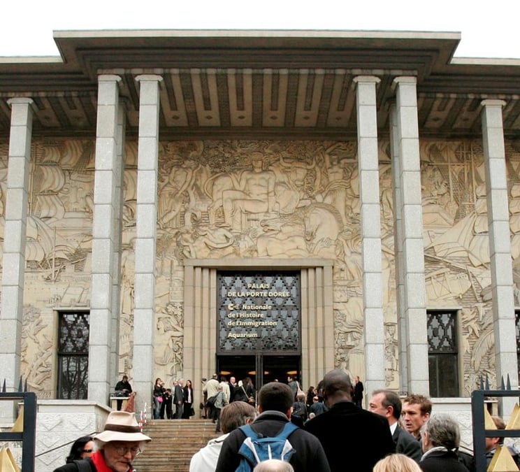 Hollande va inaugurer le Musée de l'Immigration boudé par Sarkozy