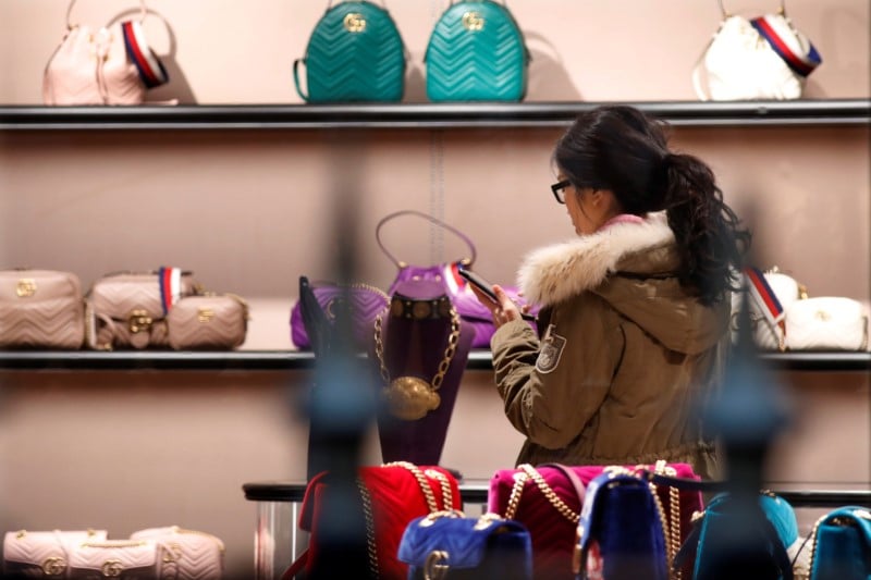 Kering: le designer bottega veneta quitte son poste