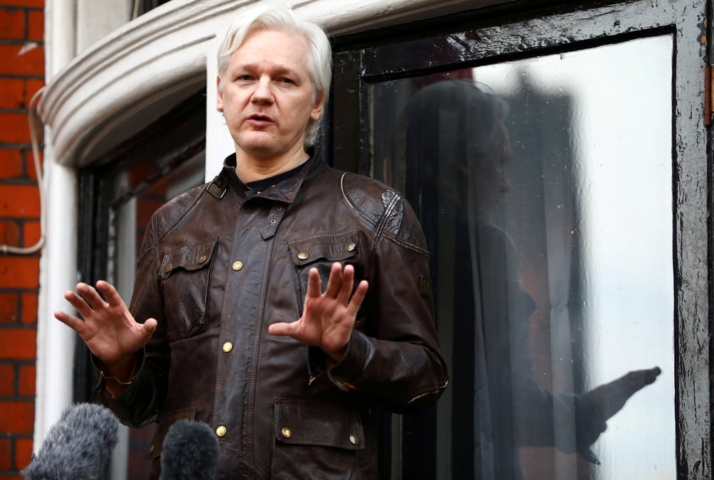 Les accusations de viol a l'encontre d'assange classees en suede