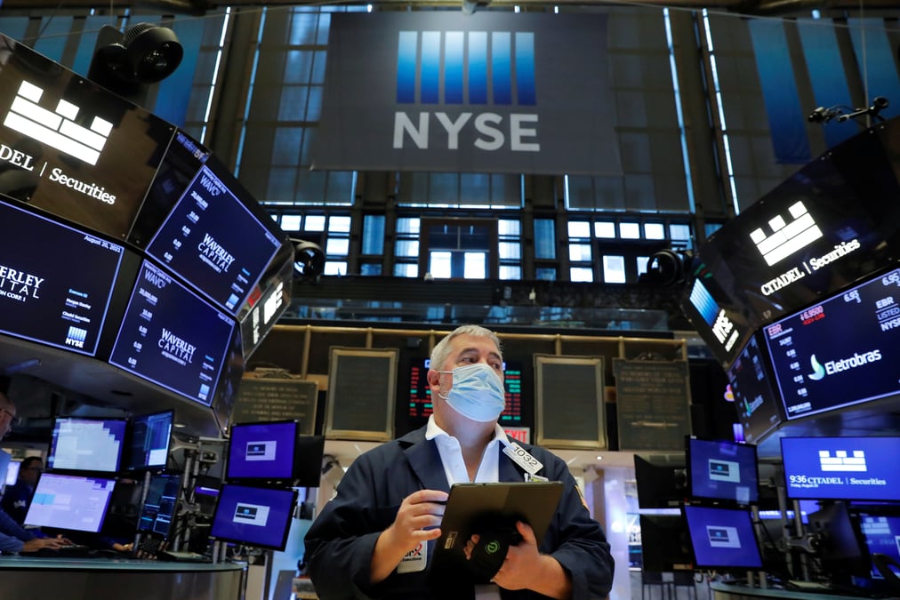 Wall street monte legerement avant powell a jackson hole