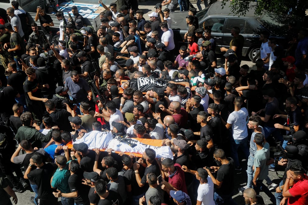 Les forces israeliennes tuent deux palestiniens dans un affrontement en cisjordanie