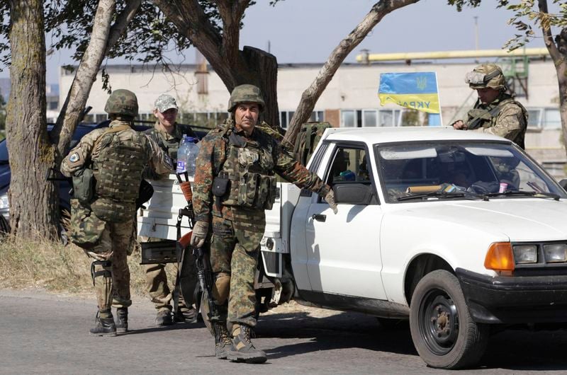 Les rebelles disent être entrés dans Marioupol, Kiev dément