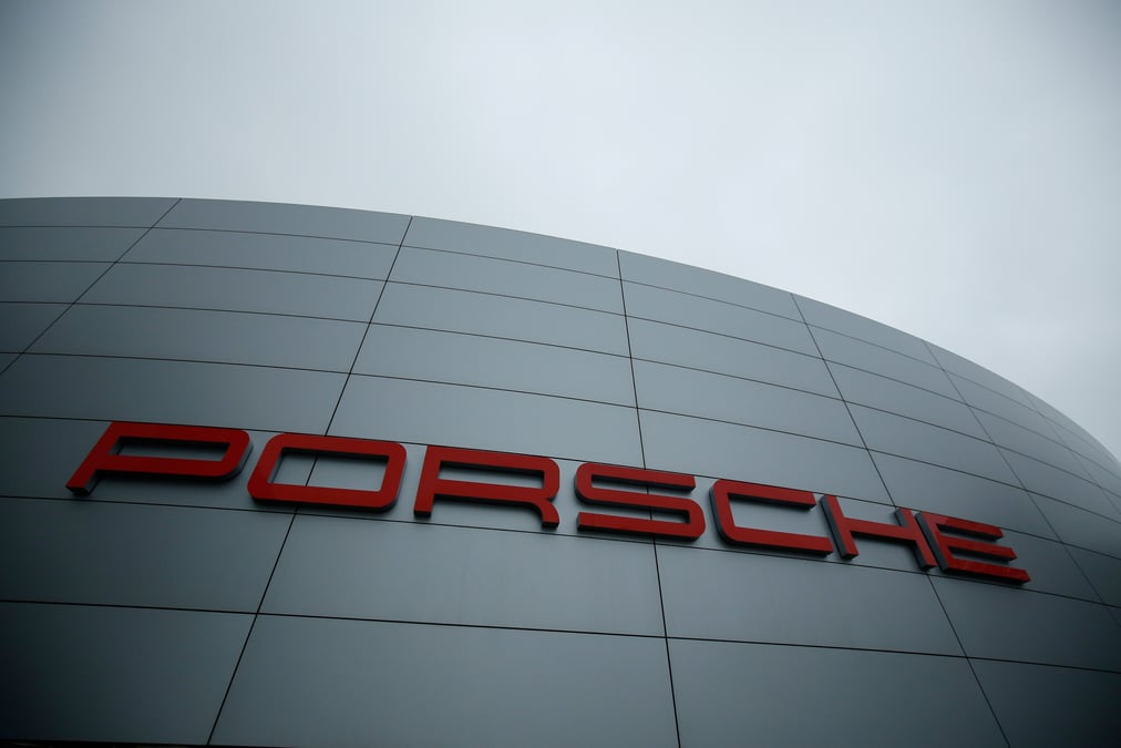 Porsche songe a augmenter sa production de voitures electriques