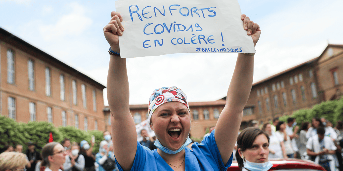 En première ligne durant l'épidémie, les soignants ont défilé à Toulouse pour demander de la "considération" et une revalorisation de leurs salaires.