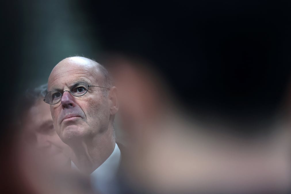 Selon la commission d’enquête sénatoriale, les aides publiques versées aux entreprises se chiffrent à environ 200 milliards d’euros par an.