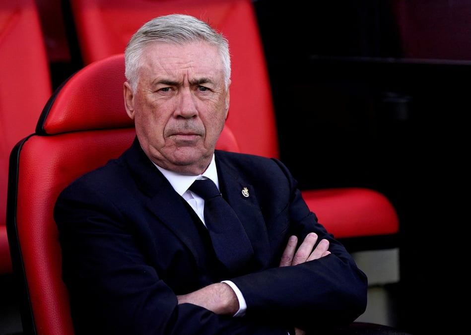 L'entraineur du real madrid, carlo ancelotti, avant le match rayo vallecano - real madrid au campo de futbol de vallecas