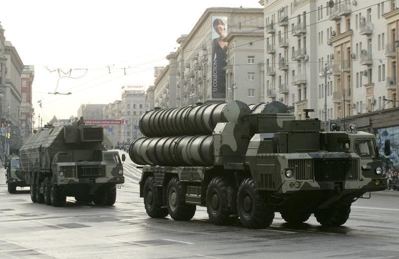 Moscou va livrer des missiles s-300 modernises a l'iran