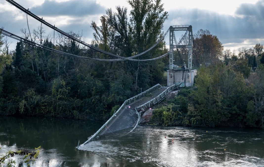 Un pont s'est effondré le 18 novembre 2019 à Mirepoix-sur-Tarn, près de Toulouse.