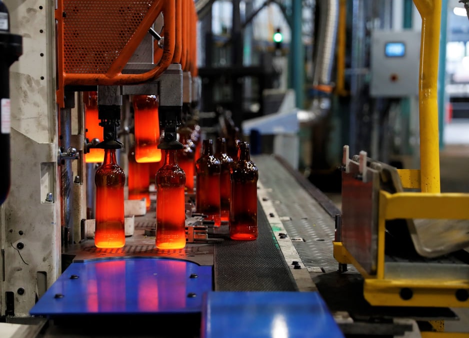 La chaleur fatale des fours du site de Veauche (Loire), détenu par l'américain OI, sera bientôt réutilisée pour chauffer les bâtiments de l'usine.