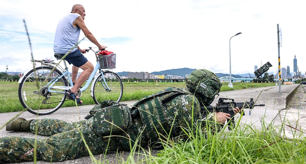 Un soldat taïwanais, à Taipei, le 11 juillet 2025.