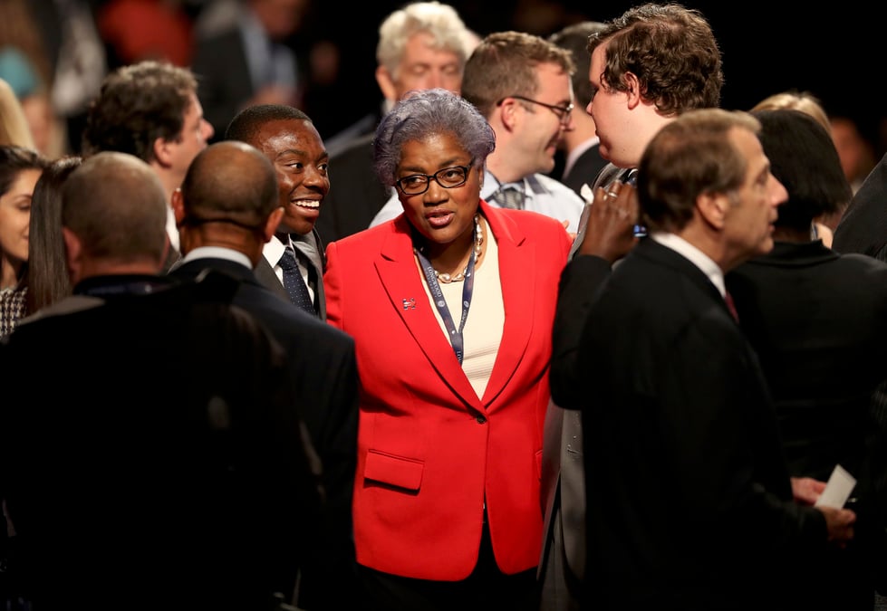 Cnn se separe de sa collaboratrice donna brazile