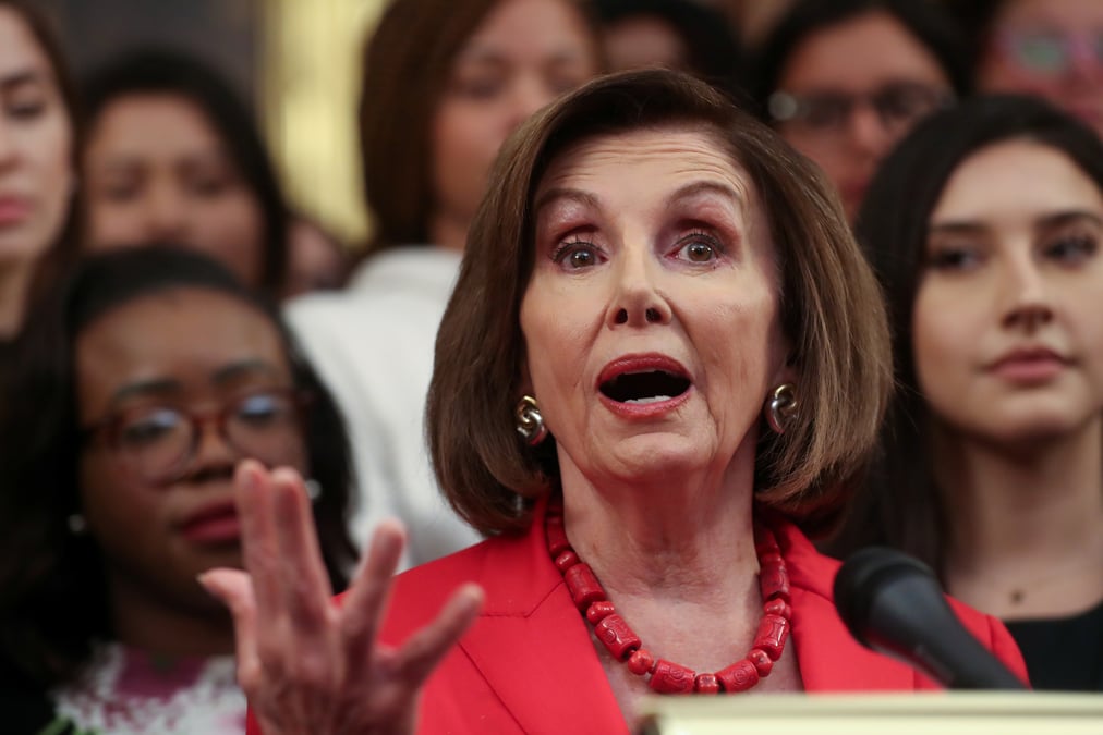 "impeachment": nancy pelosi accuse donald trump de corruption