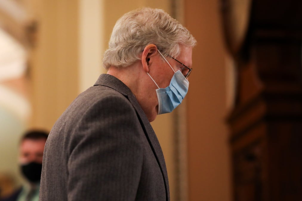 Mcconnell porte un revers a l'aide aux particuliers voulue par trump