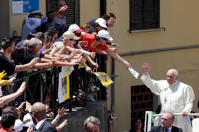 Le pape dénonce le crime organisé en Calabre