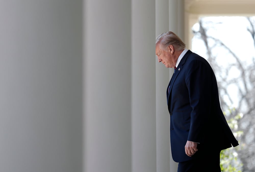 Trump reunit ses conseillers sur douma, pas de decision finale