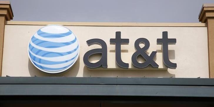 Le proces antitrust d'at&t-time warner fixe en mars 2018